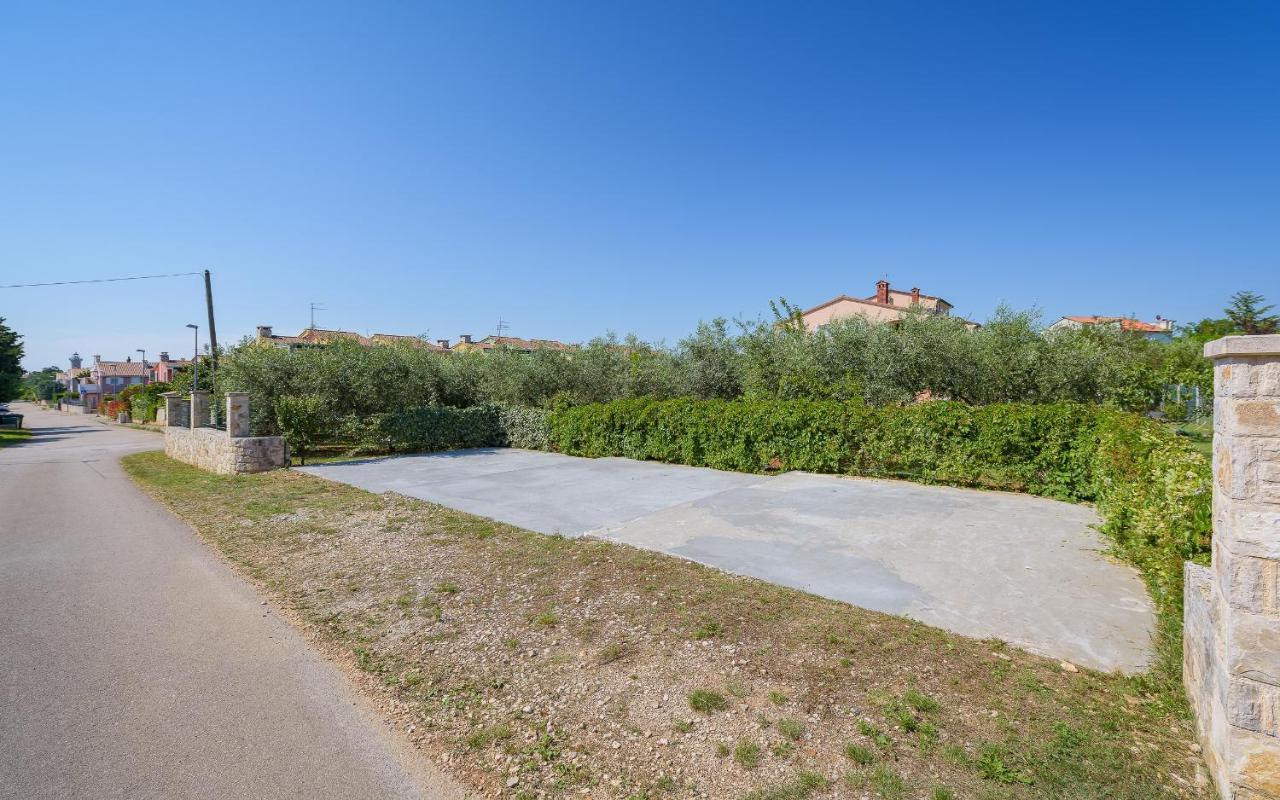 Family Friendly With A Swimming Pool Basanija, Umag - 3402 Apartment Savudrija