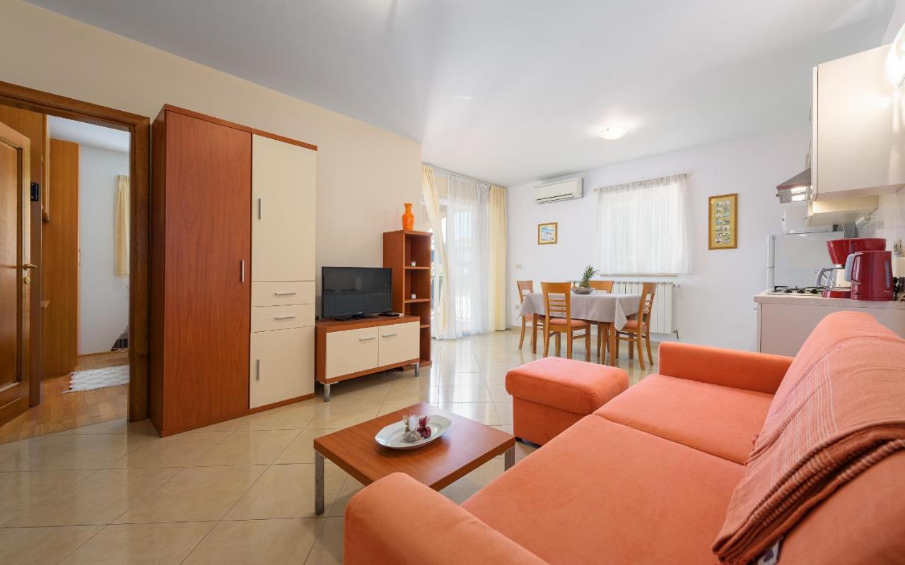 Apartment Family Friendly With A Swimming Pool Basanija, Umag - 3402 Savudrija