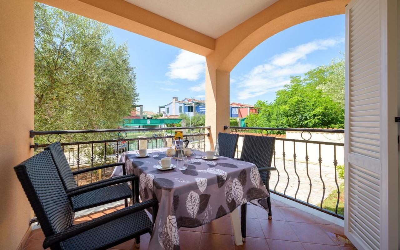 Apartment Family Friendly With A Swimming Pool Basanija, Umag - 3402