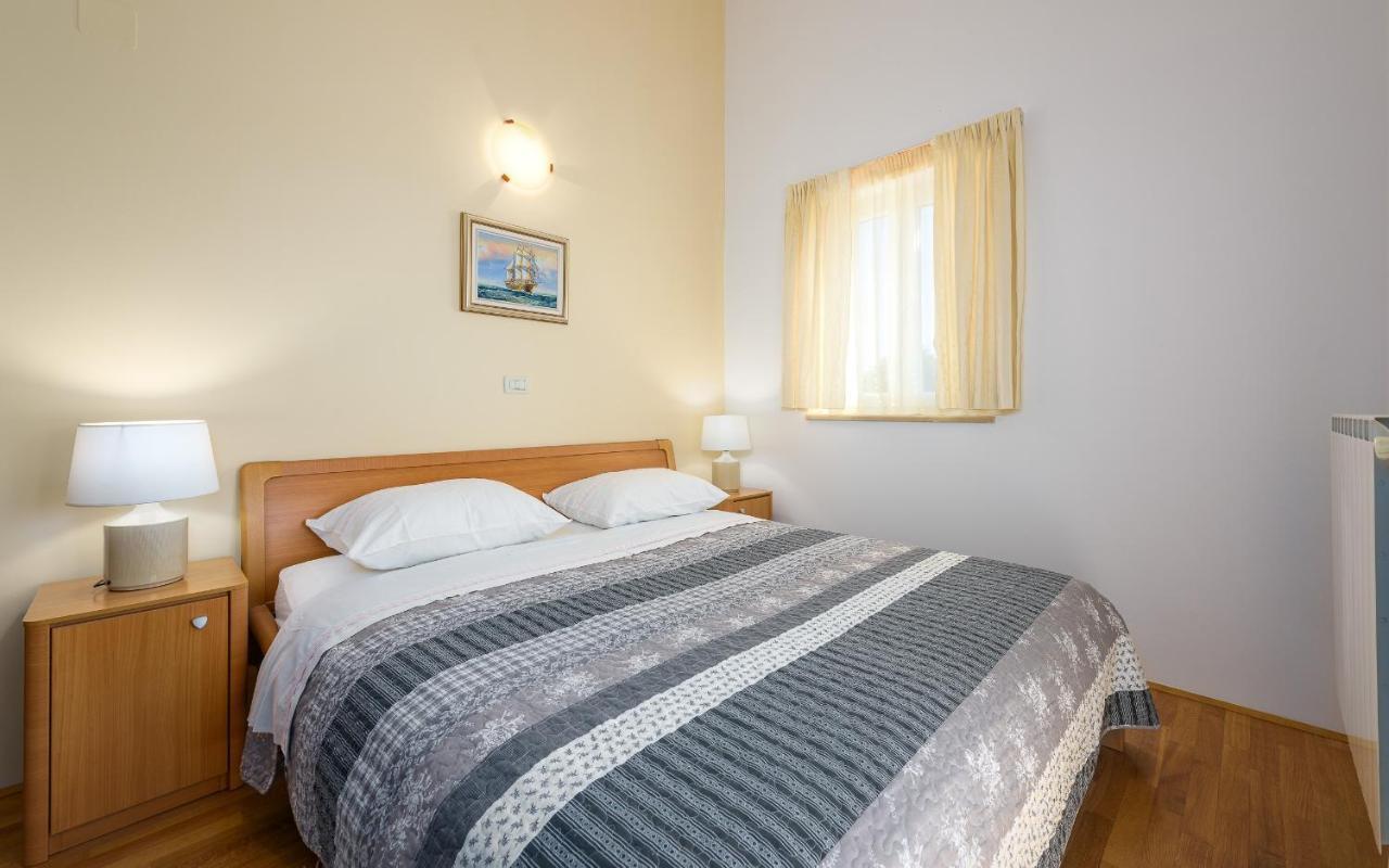 Apartment Family Friendly With A Swimming Pool Basanija, Umag - 3402 Savudrija