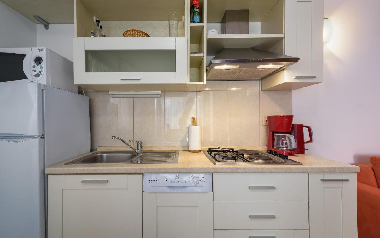 Family Friendly With A Swimming Pool Basanija, Umag - 3402 Apartment