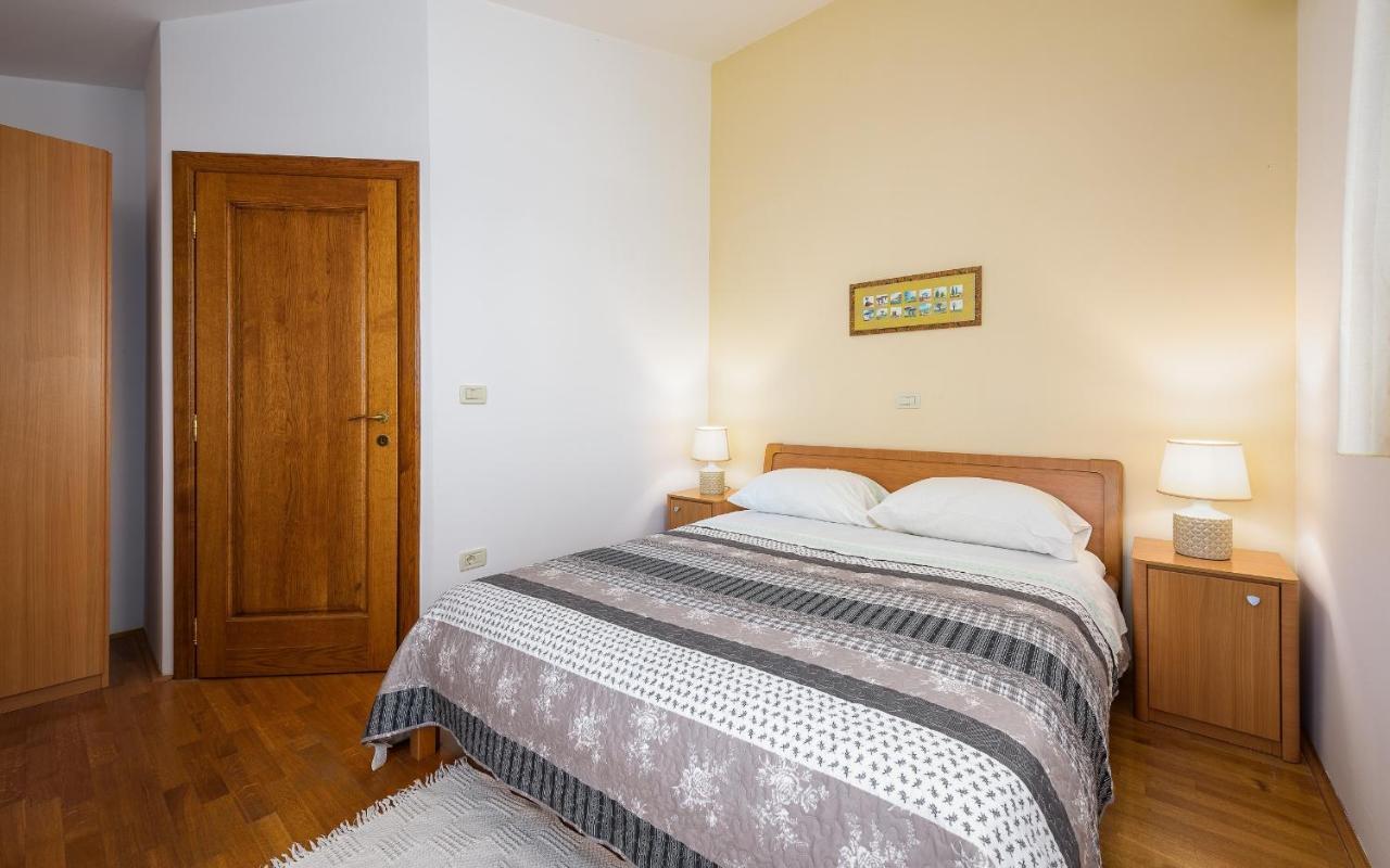 Family Friendly With A Swimming Pool Basanija, Umag - 3402 Savudrija