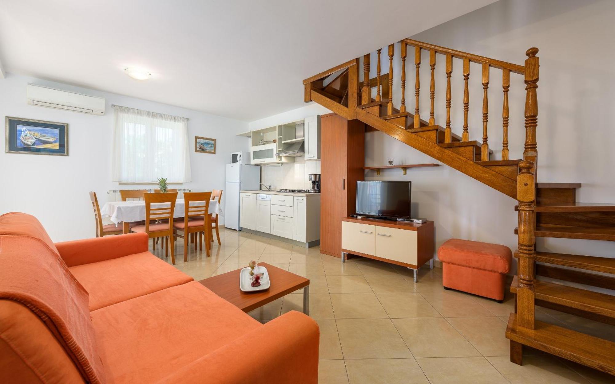 Family Friendly With A Swimming Pool Basanija, Umag - 3402 Apartment *
