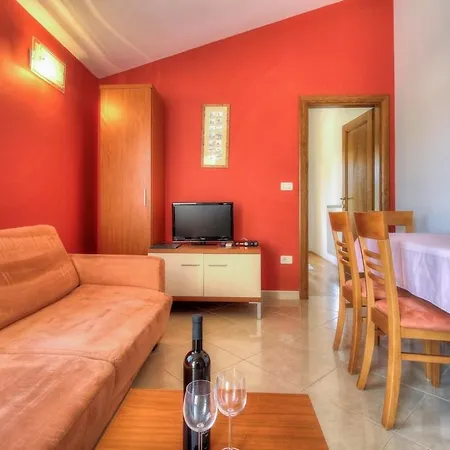Family Friendly Apartments With A Swimming Pool Basanija, Umag - 3402 Savudrija Exterior photo