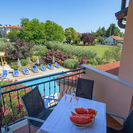 Family Friendly Apartments With A Swimming Pool Basanija, Umag - 3402 Savudrija Exterior photo