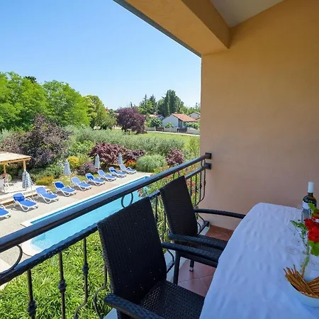 Family Friendly Apartments With A Swimming Pool Basanija, Umag - 3402 Savudrija Exterior photo