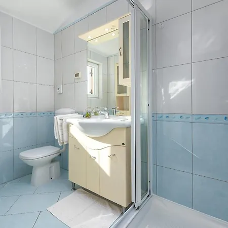 Family Friendly Apartments With A Swimming Pool Basanija, Umag - 3402 Savudrija Exterior photo