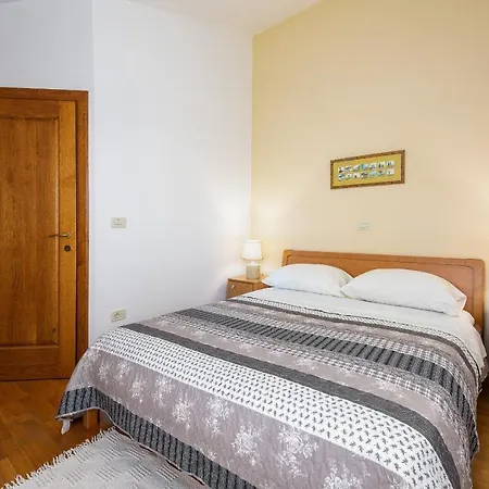 Family Friendly Apartments With A Swimming Pool Basanija, Umag - 3402 Savudrija Exterior photo