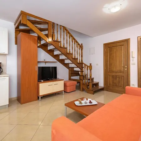 Family Friendly Apartments With A Swimming Pool Basanija, Umag - 3402 Savudrija Room photo