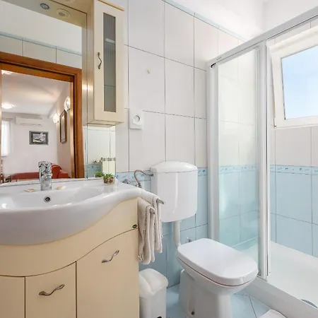 Family Friendly Apartments With A Swimming Pool Basanija, Umag - 3402 Savudrija Exterior photo