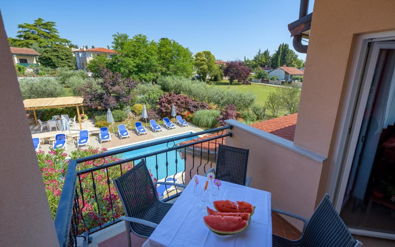Family Friendly With A Swimming Pool Basanija, Umag - 3402 Apartman